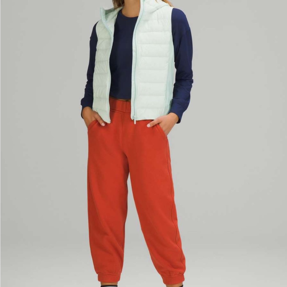 Lululemon - Relaxed High-Rise Cropped Jogger